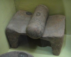 Grinding Table and Roller - courtesy Government Museum, Chennai